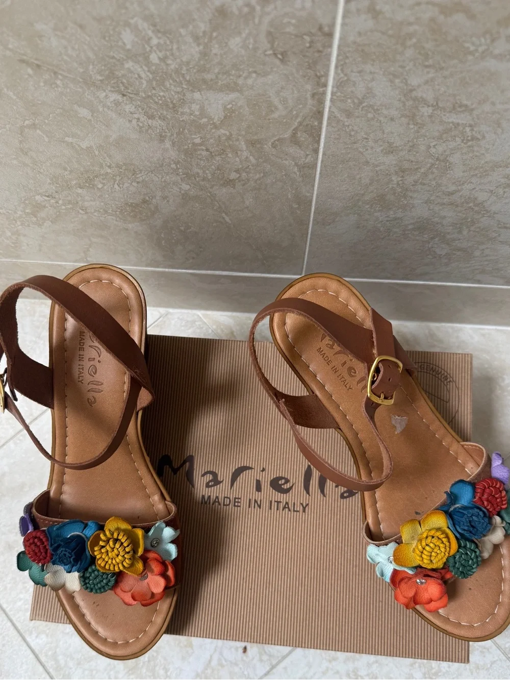 Mariella brown leather wedges with colorful floral embellishments #floral #embe